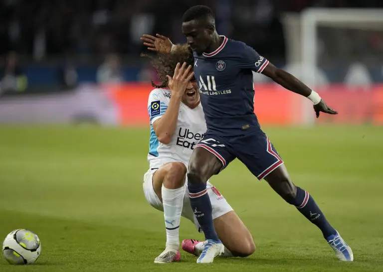 Jugador del PSG criticado por perderse un día contra la homofobia