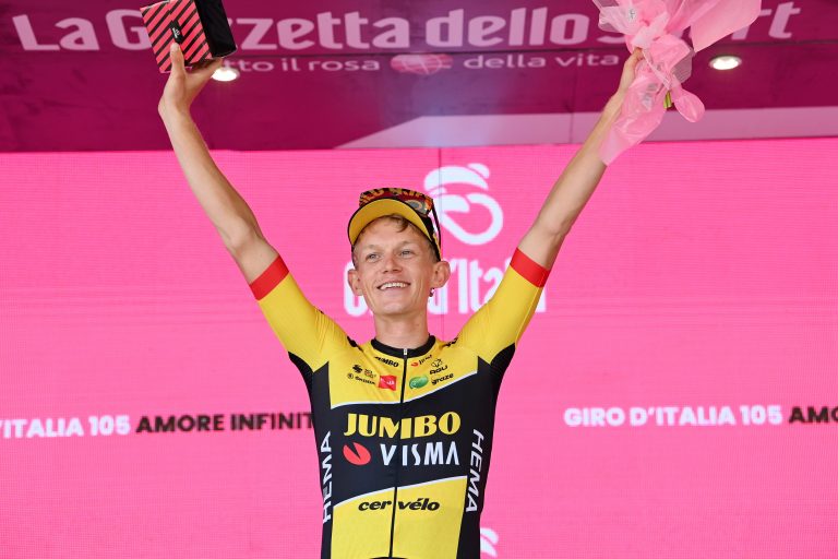 Giro |  Bouwman gana 19na etapa; Carapaz aun sigue de líder