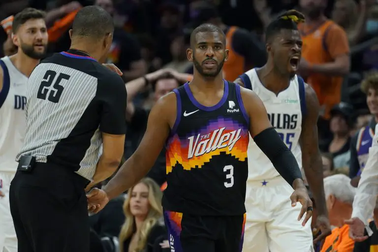 Suns de Phoenix vence a Mavericks  y amplia ventaja 2-0