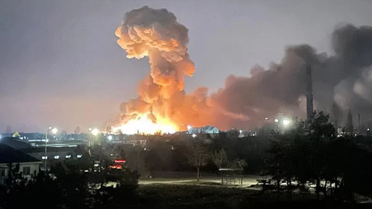Dos fuertes explosiones se producen en Bélgorod durante la noche