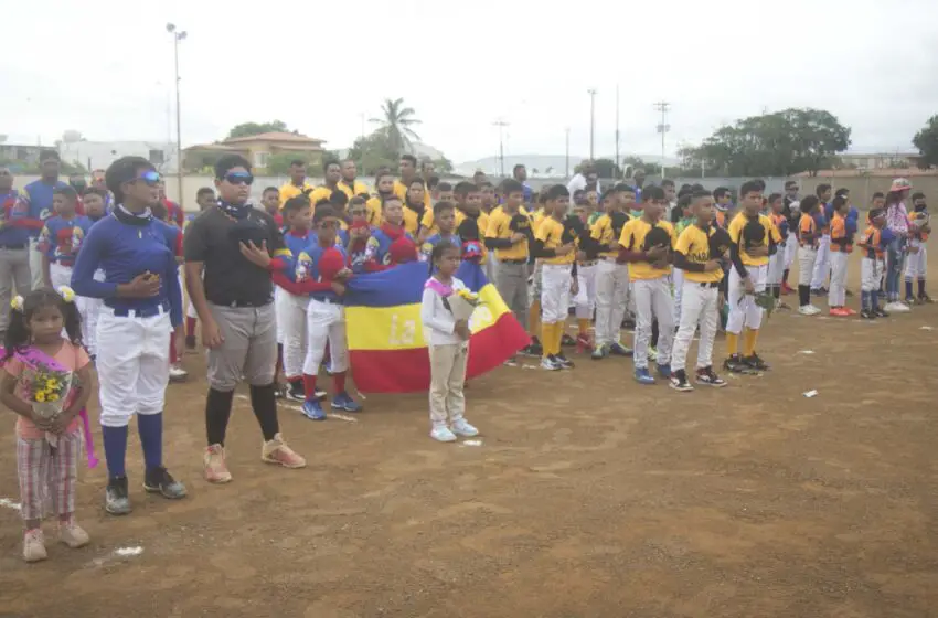  Alcalde Henry Hernández inaugura Estadal de Béisbol Infantil AA
