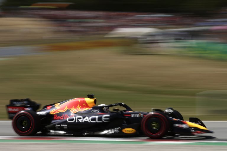 Max Verstappen gana el GP de España y es nuevo líder