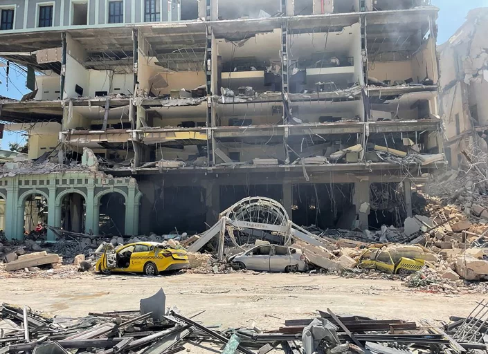 Asciende a ocho los muertos en la explosión de hotel de La Habana