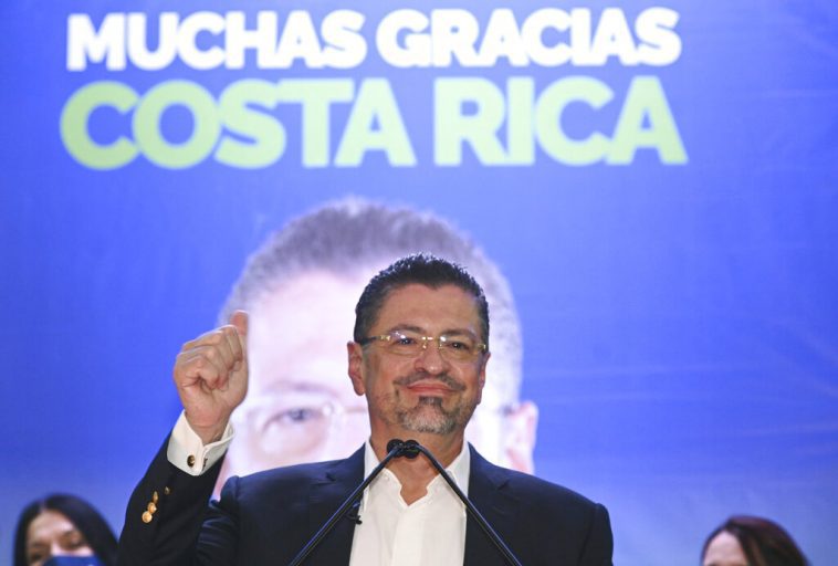 Lo que reprochó el nuevo presidente de Costa Rica en plena juramentación