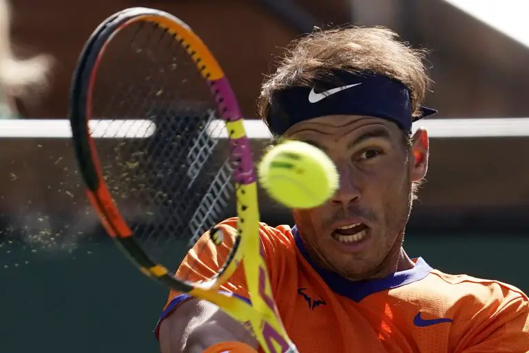 Nadal debuta con autoridad en Roland Garros