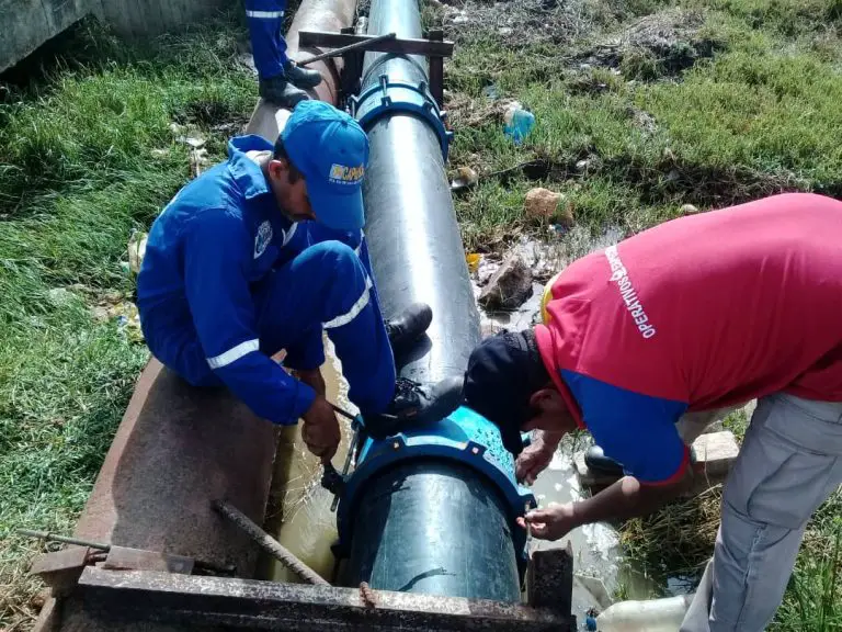 Reparan avería que afectó suministro de agua en tres comunidades de La Vela