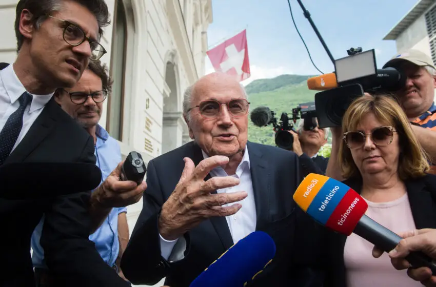  Blatter sufrió dolores en el pecho y no pudo declarar