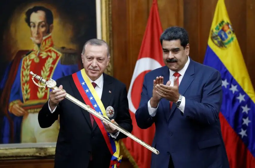  Erdogan recibe a Maduro en Ankara en primera parada de su gira eurasiática