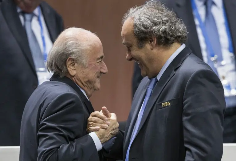 Joseph Blatter y Michel Platini a juicio