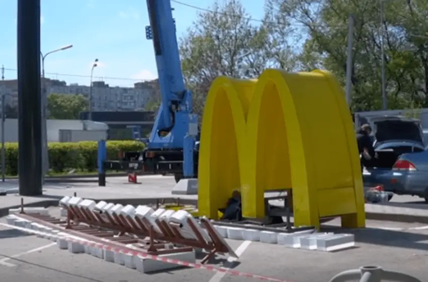 McDonalds reabre en Rusia con nuevo nombre