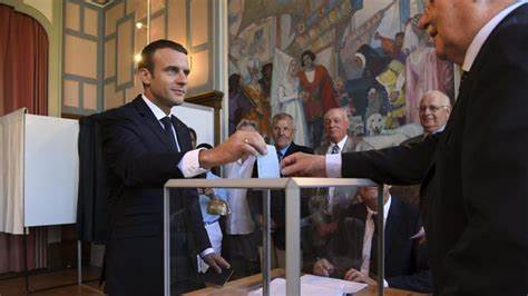  Francia vota en unas elecciones parlamentarias decisivas para Macron