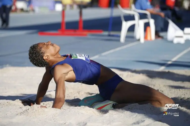 En video | Yulimar Rojas, al aire libre también es la reina