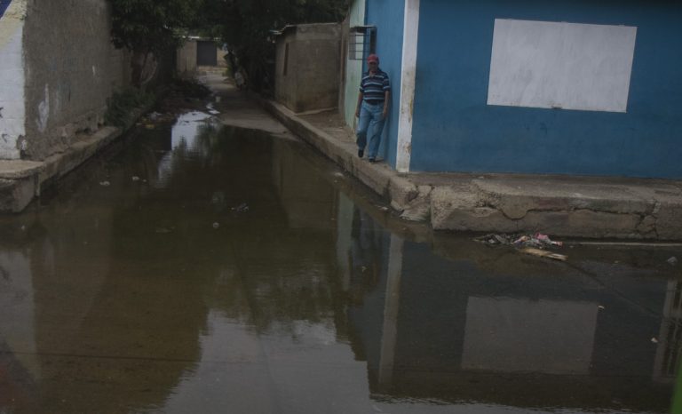 Sin respuestas están los vecinos de la Campo Elías