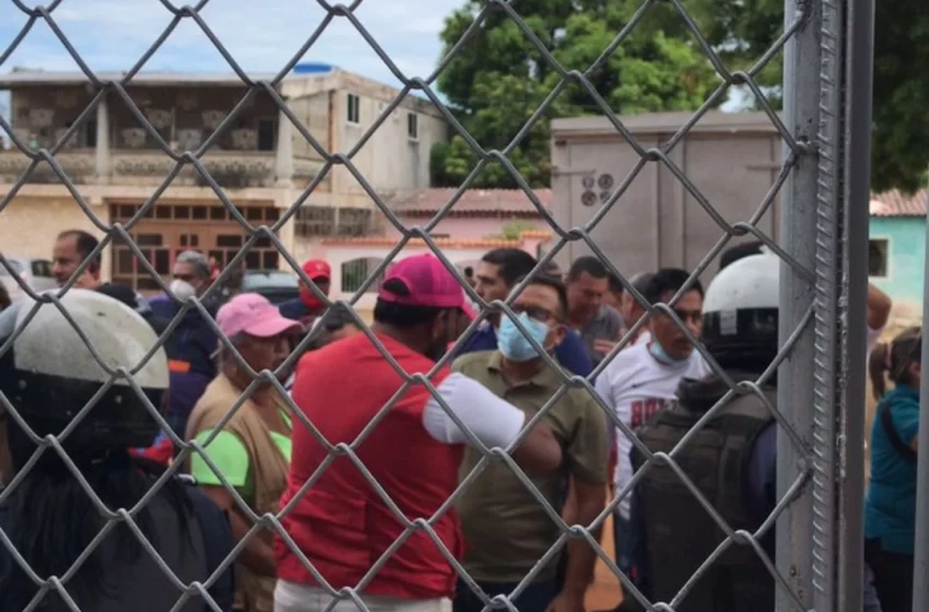  Guaidó en Zulia| Oficialistas y opositores se fueron a las manos