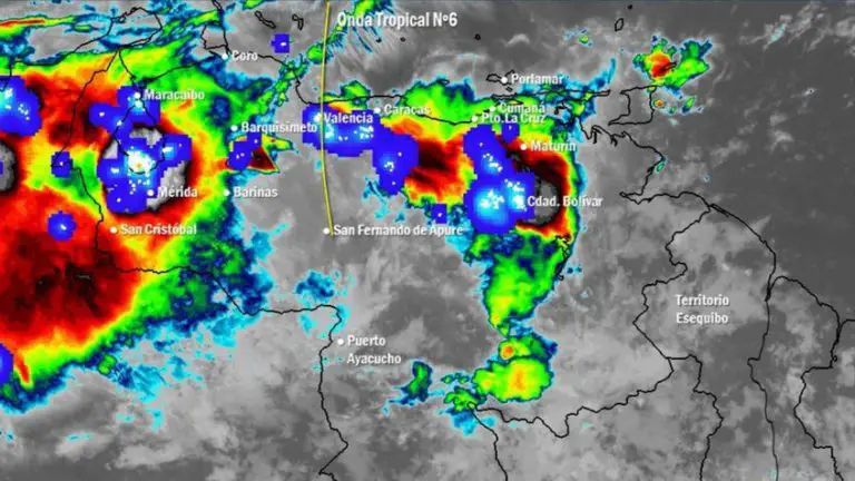 Onda tropical 6 se desplaza sobre el occidente del país