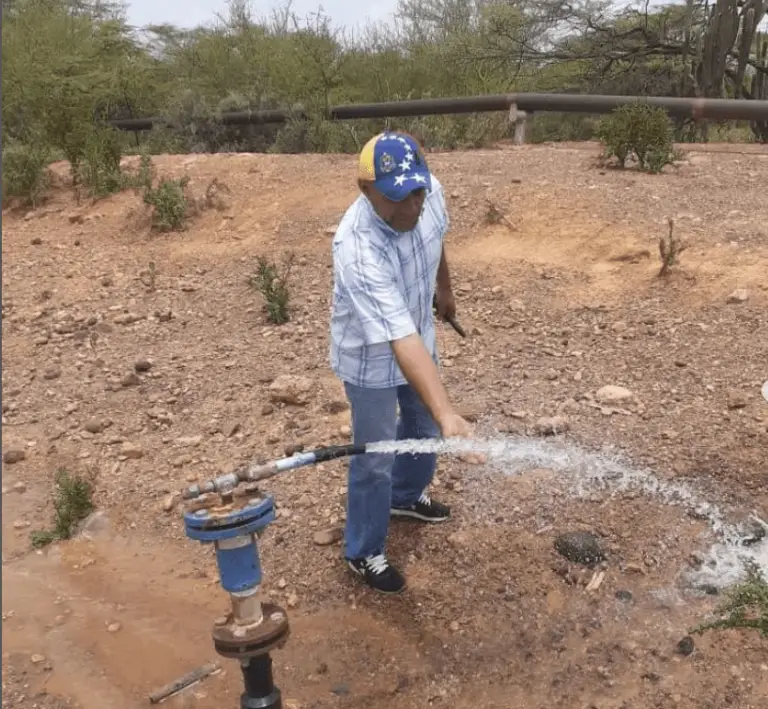 Orientan a comunidades de Mitare sobre tomas indebidas de agua