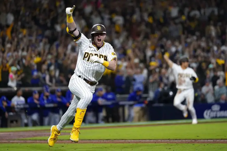 Padres ganan su serie de División