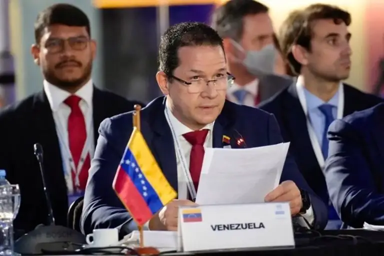 Venezuela pide a la Unión Europea levantar sanciones