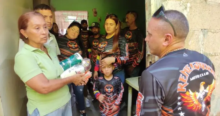Club Renegados Falcón entrega comida y medicina en Los Olivos