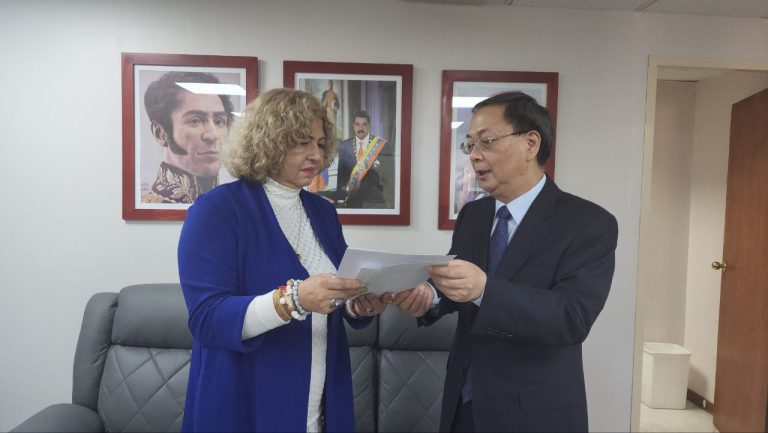 Embajada China dona $ 200.000 para Las Tejerías