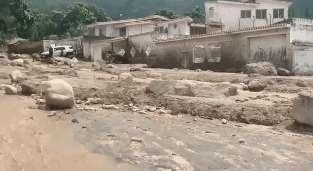 Video | Remoción de escombros causó aumento del caudal de El Palmarito