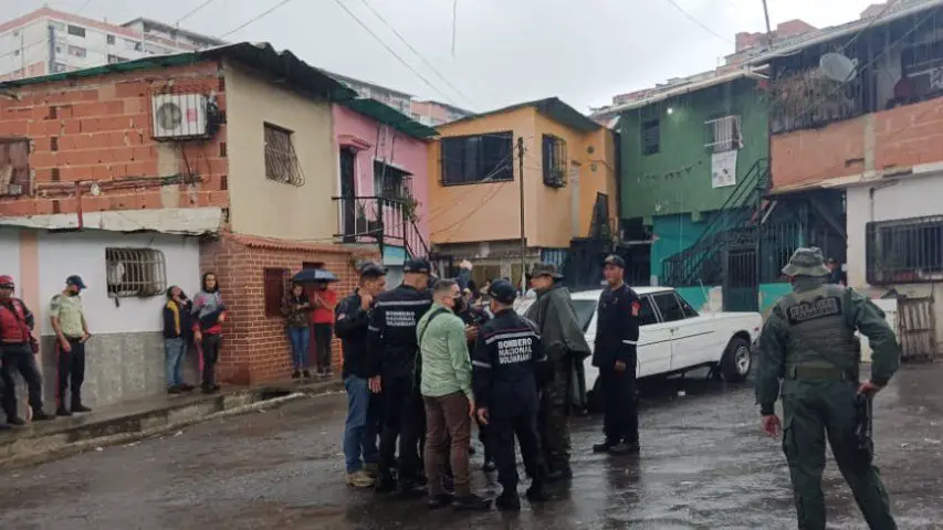 Instalados 3 refugios para afectados por lluvias en Caracas