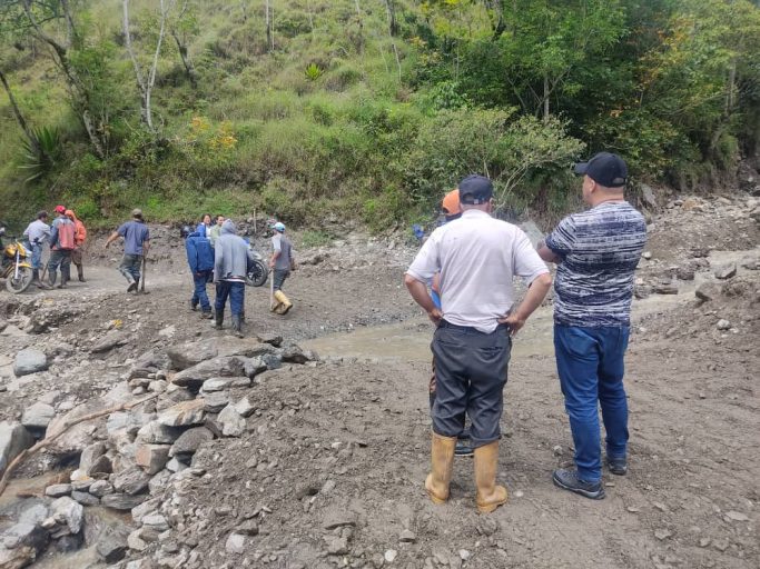 Crecida de quebradas y río mantiene alerta en Mérida