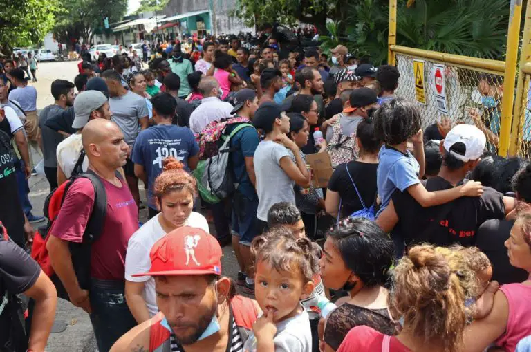 Venezolanos piden asilo en México para evitar deportación