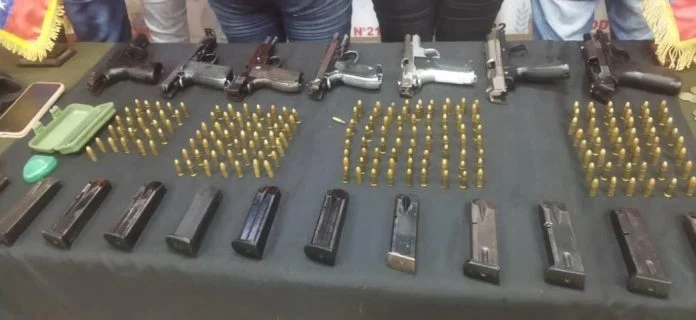 Detienen a cinco hombres con armas de guerra en Táchira