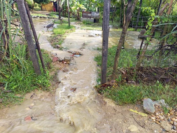 En-Tucacas-las-lluvias-dejan-39-familias-y-34-viviendas-afectadas-3