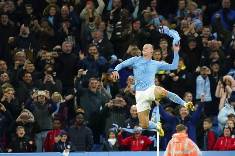 ManCity vence a Fulham en la Liga Premier