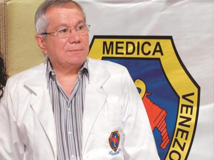 Federación Médica exige libertad de psiquiatras detenidos.