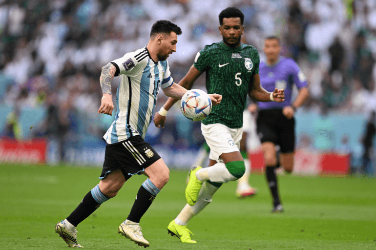 La selección de Argentina comandada por Messi fracasó ante Arabia Saudita en su debut mundialista.