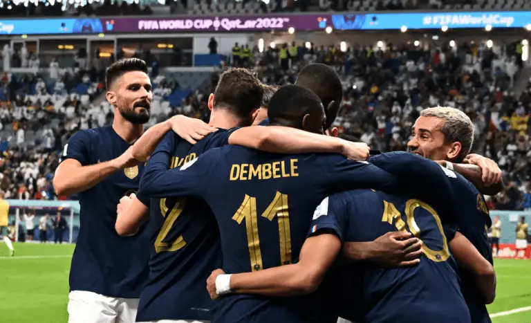 Francia demuestra su poder ofensivo y golea 4-1 a Australia en su primer duelo mundialista.