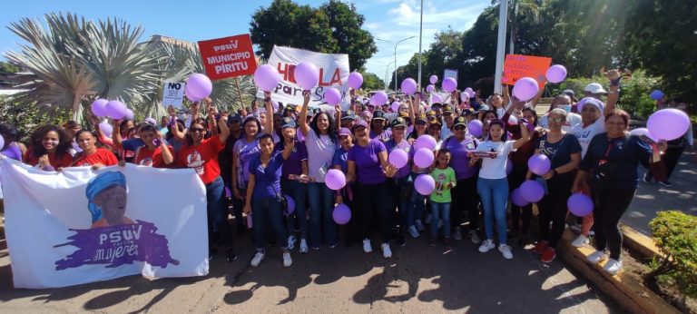 Más de 100 mujeres alzan su grito Vivas nos queremos