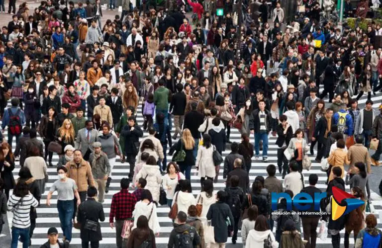 Población mundial llega a 8.000 millones entre crisis