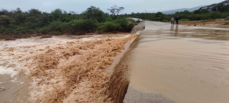 Quebrada de Camargo aumenta sus niveles de agua