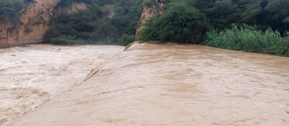 Quebrada-de-Camargo-aumenta-sus-niveles-de-agua-4