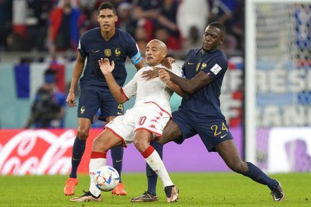 La selección de Túnez se queda fuera del mundial pese a ganar y quitarle el invicto a Francia.