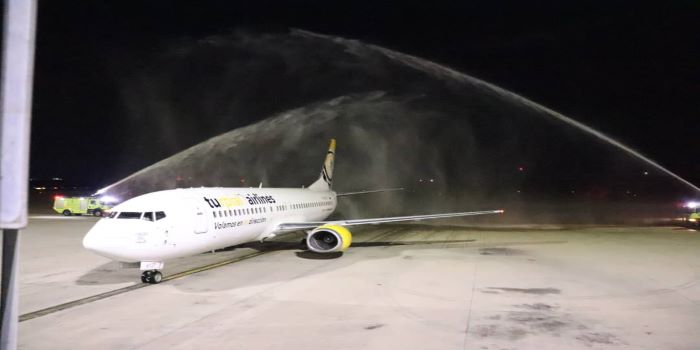 Así aterrizó el primer vuelo Caracas – Bogotá, tras casi tres años de suspensión