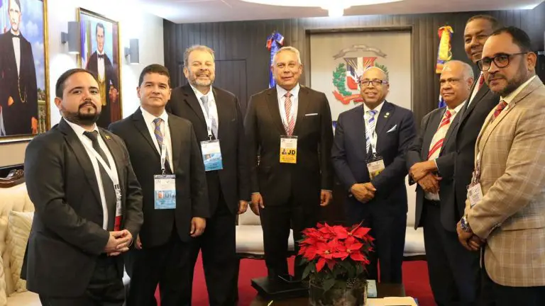 delegación de la AN se reune con diùtados de dominicana