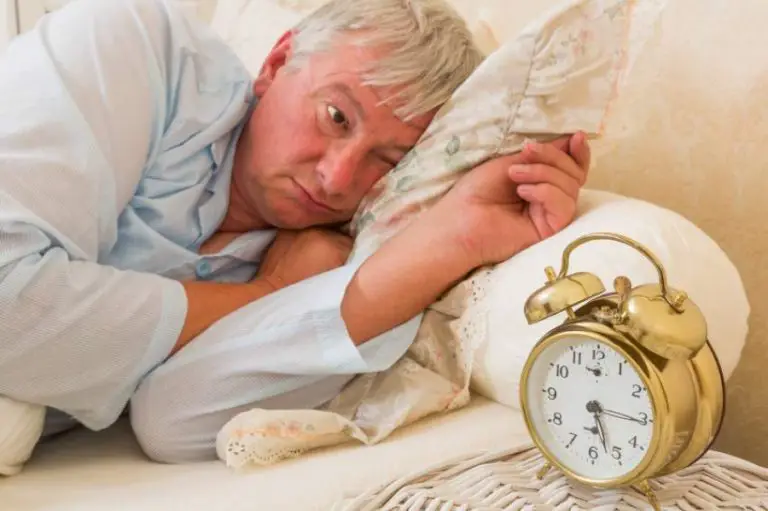 ¿Por qué es malo dormir cinco horas después de los 50 años?
