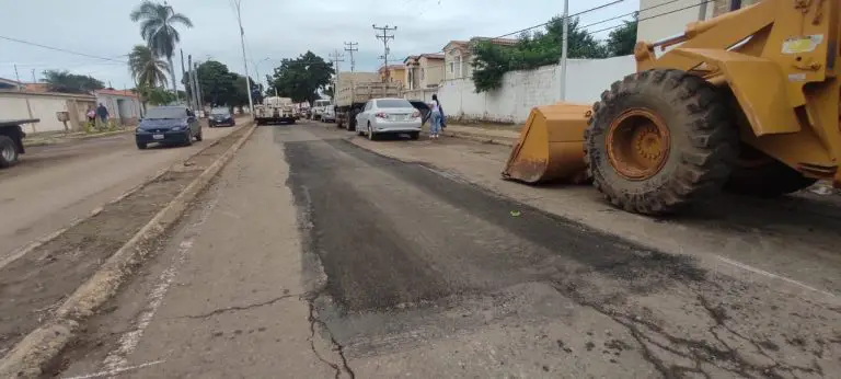 3.000 toneladas de asfalto para las calles de Coro