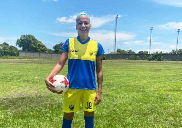 Dayana Urdaneta develó algunas luces y sombras del fútbol femenino de Falcón. La jugadora conversó en exclusiva con Nuevo Día.
