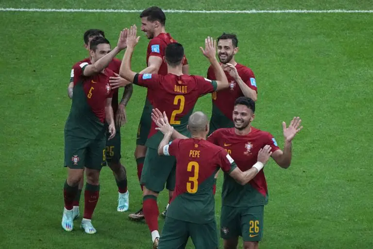 Portugal avanza con categoría a cuartos