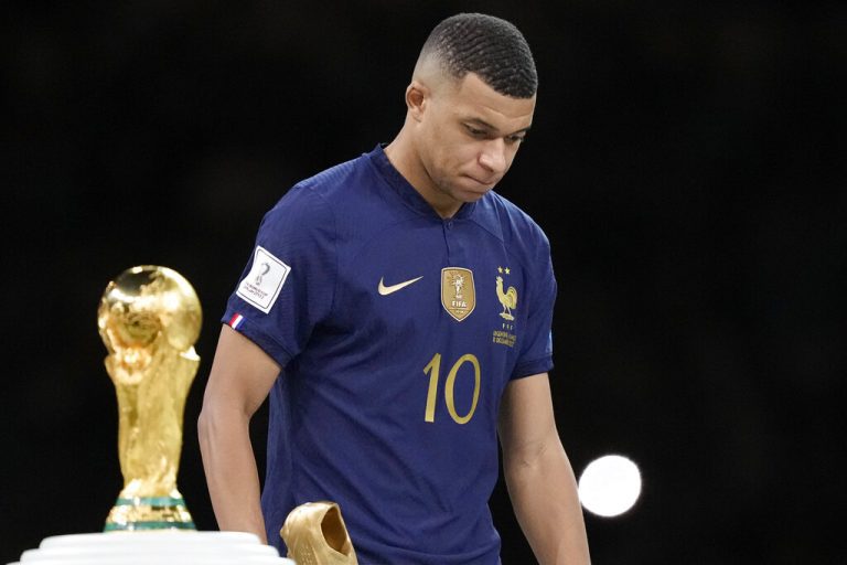 Aficionados de la selección de Francia piden que se repita la final del Mundial por supuesta "polémica arbitral".