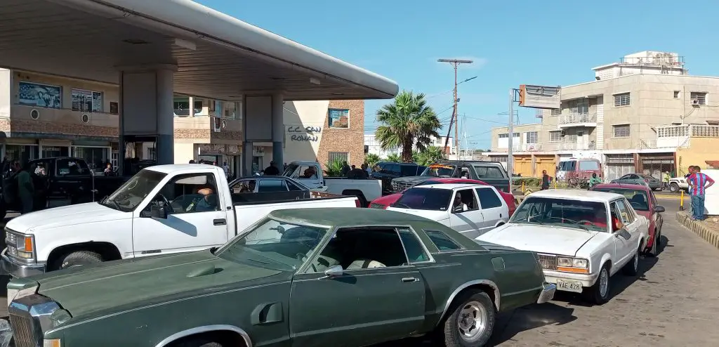 Surtir gasolina, sigue siendo una problemática en Coro 3