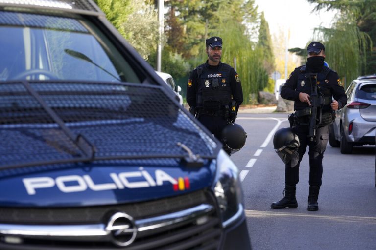 España refuerza la seguridad por cartas bomba