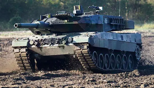 Alemania accede a enviar tanques a Ucrania