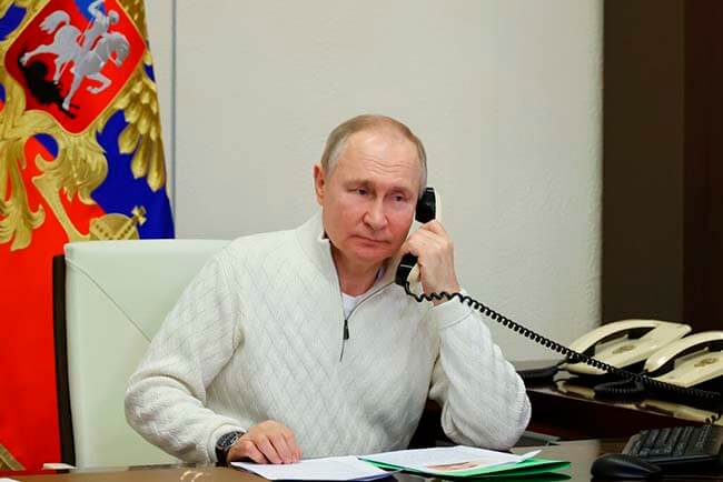 Putin ordena un alto al fuego en Ucrania por 36 horas